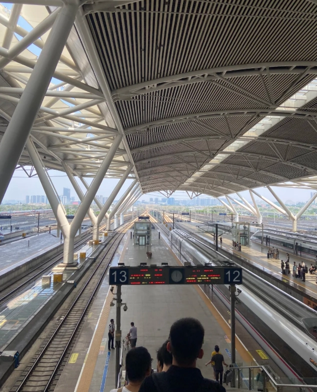Yunnan travel by train