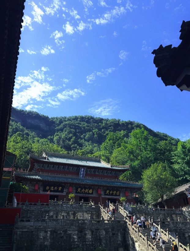 How to visit Wudang Mountains