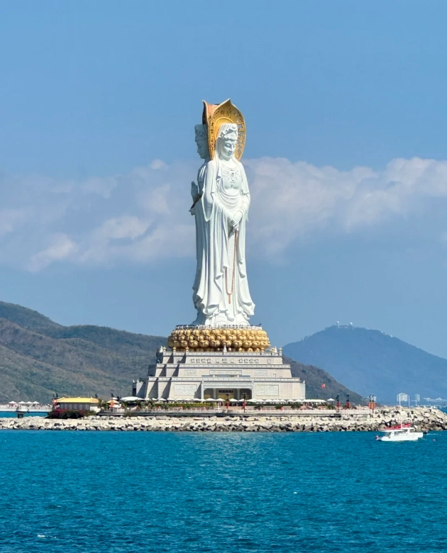 Wuzhizhou Island snorkeling