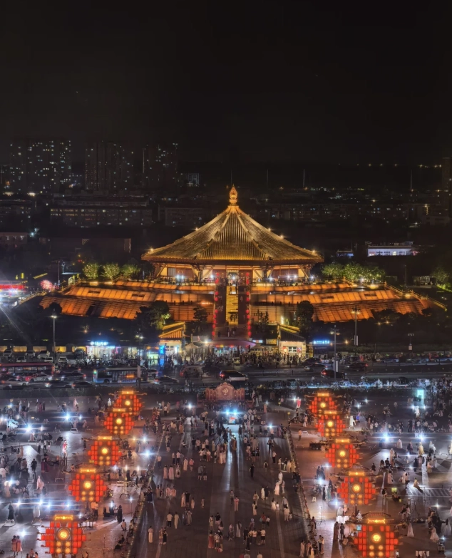 what to do in luoyang at night