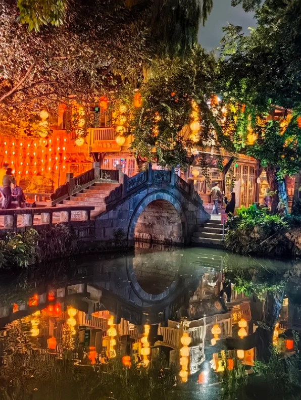 what to do in chengdu at night