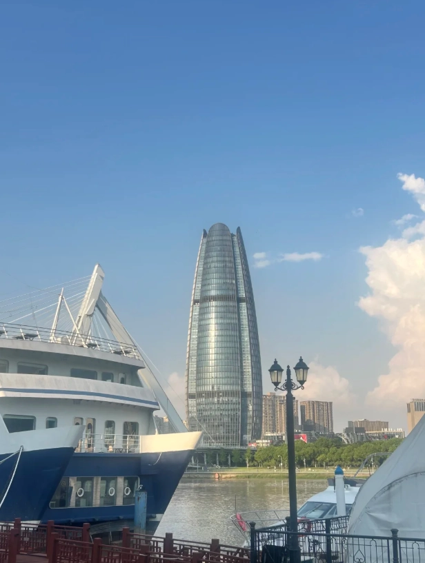 Ningbo Old Bund attractions