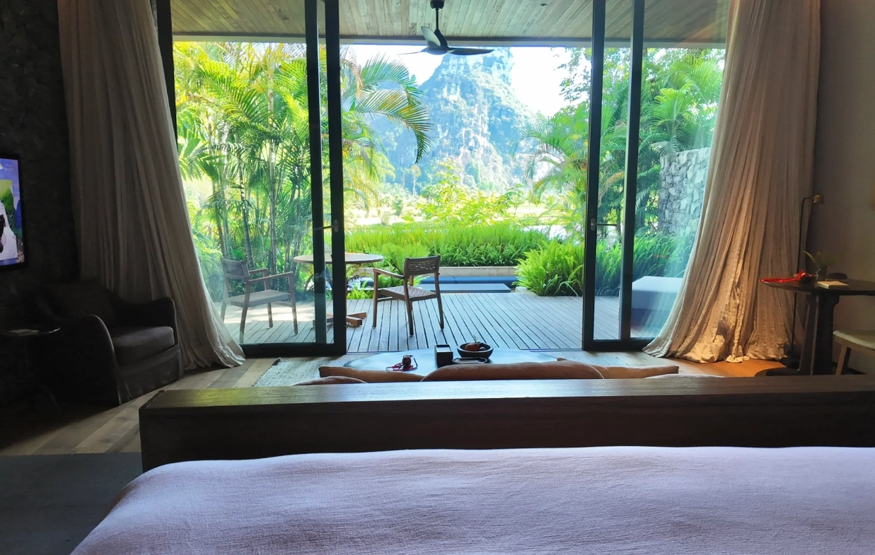 Shuolong Town guesthouses