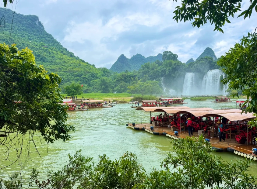 chongzuo accommodation budget