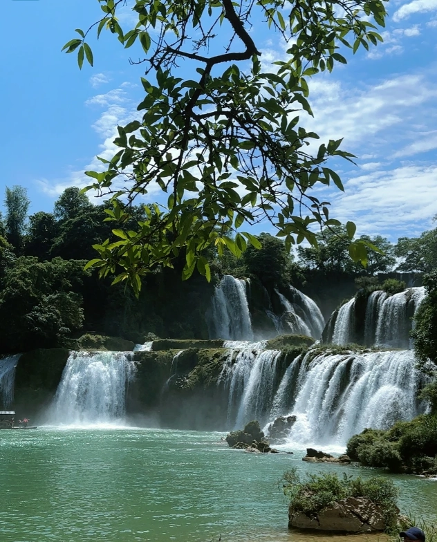 Detian Waterfall tickets and hours