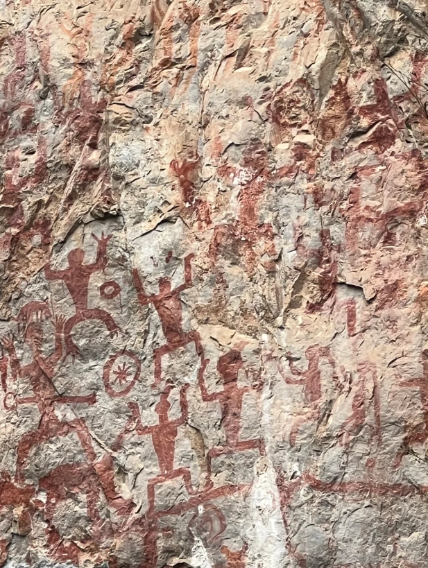 Ningming rock art boat tour