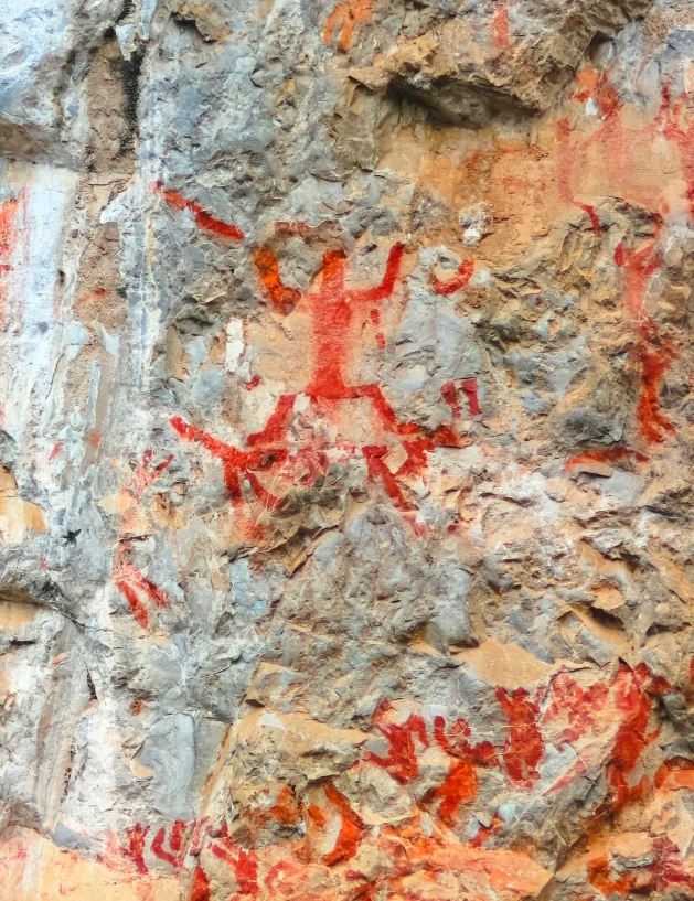 zuojiang huashan rock art tour