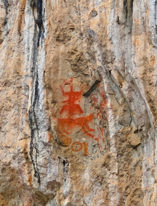 zuojiang huashan rock art from nanning