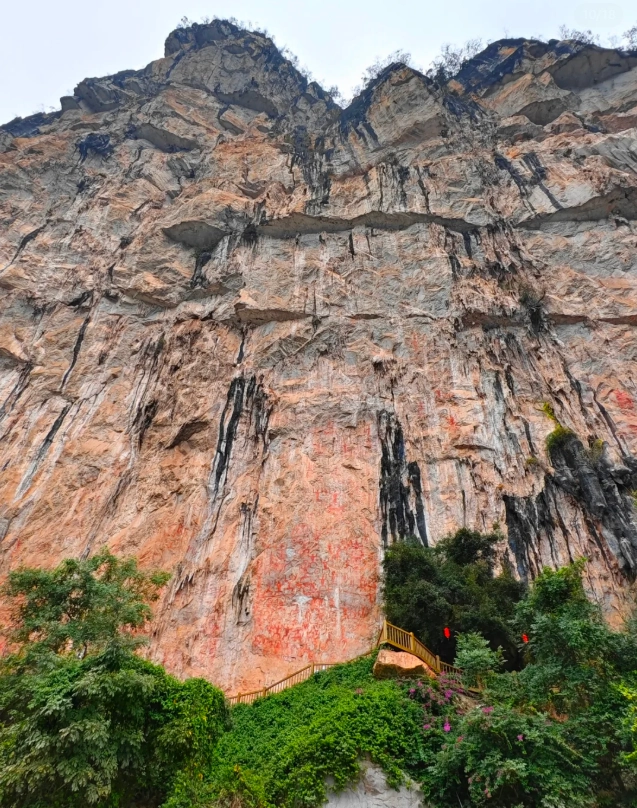 how to get to zuojiang huashan rock art