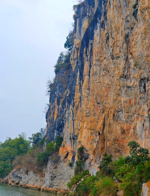 zuojiang huashan rock art