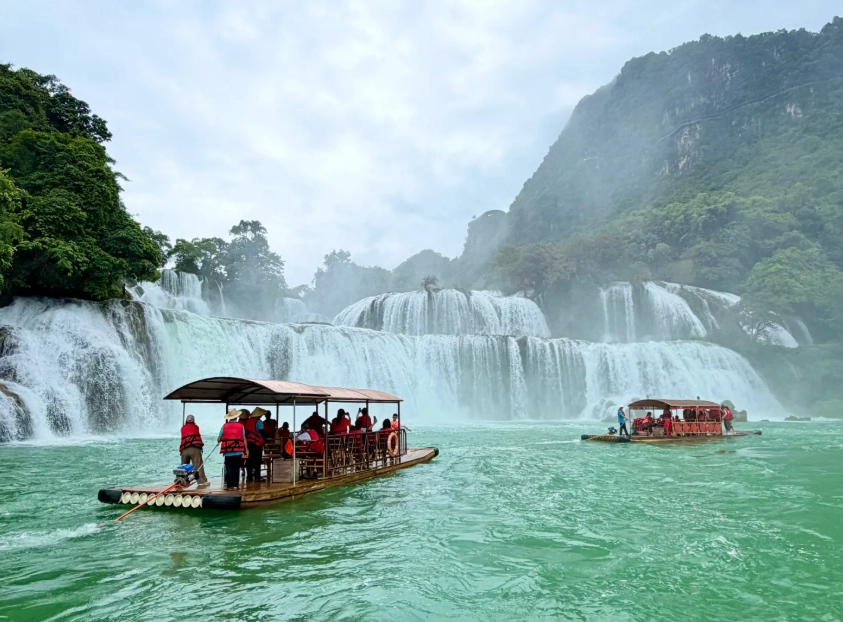 Ban Gioc Waterfall day trip Ban Gioc Waterfall day trip