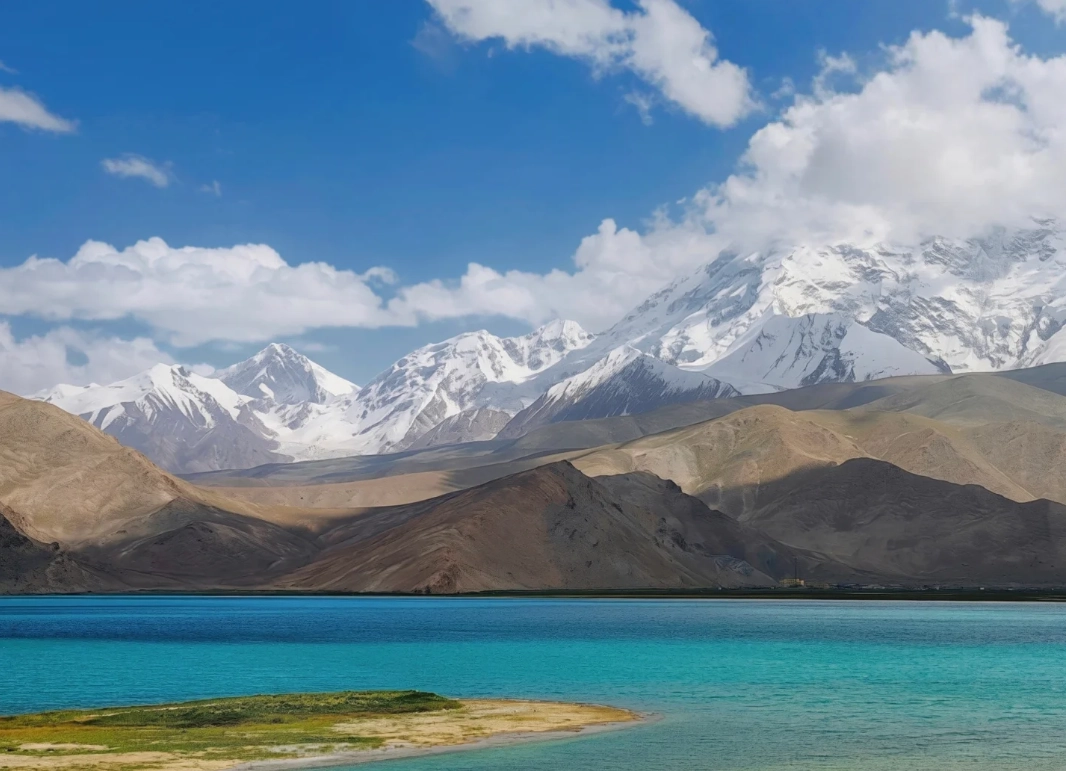 how to get to karakul lake