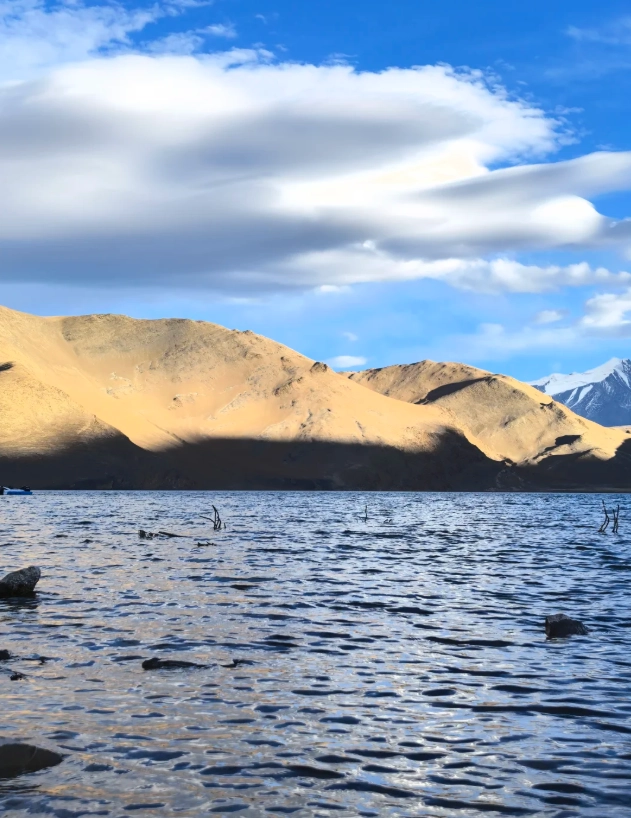 how to visit karakul lake