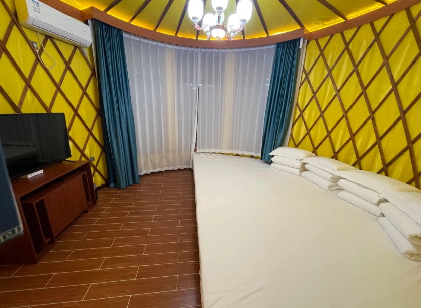 Karakul Lake accommodation