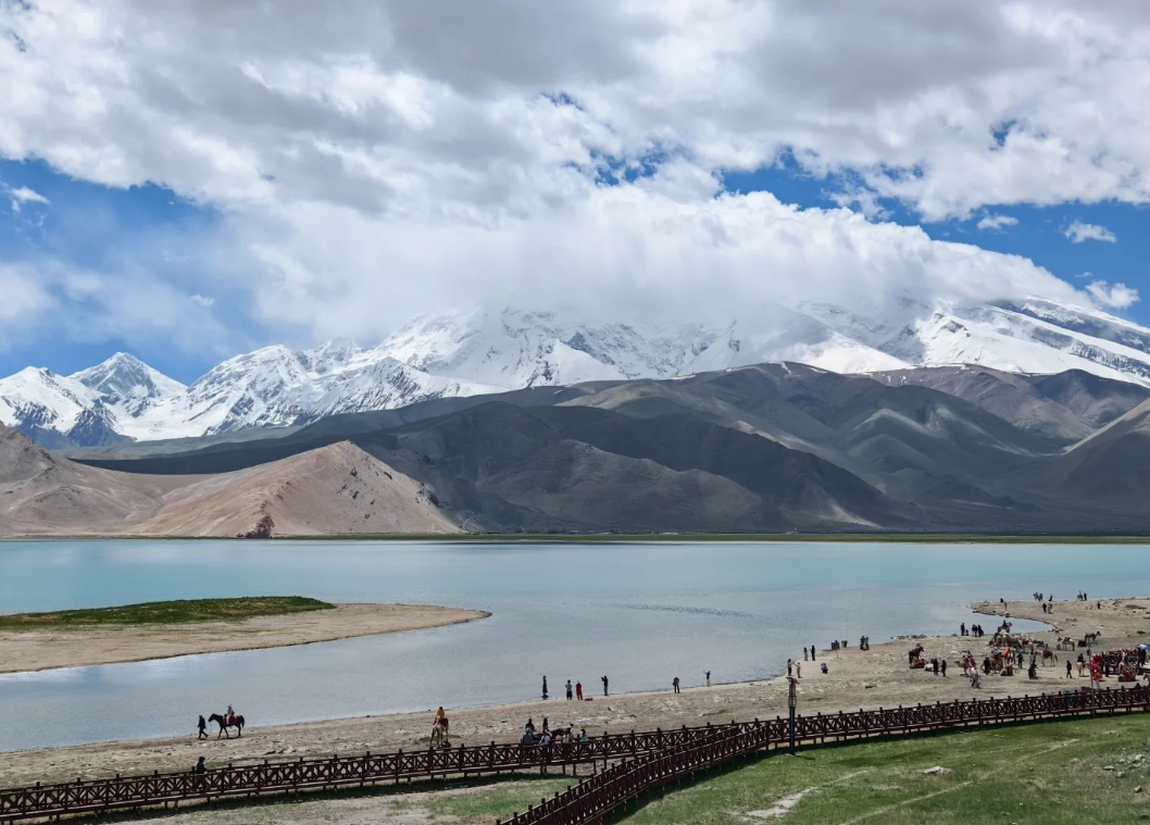 how to get to karakul lake