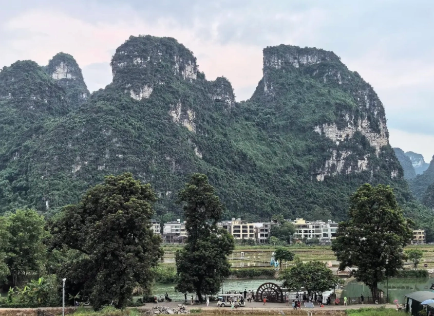 Detian Waterfall Mingshi day trip