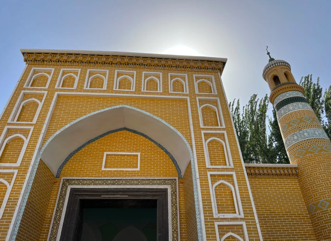visiting Id Kah Mosque