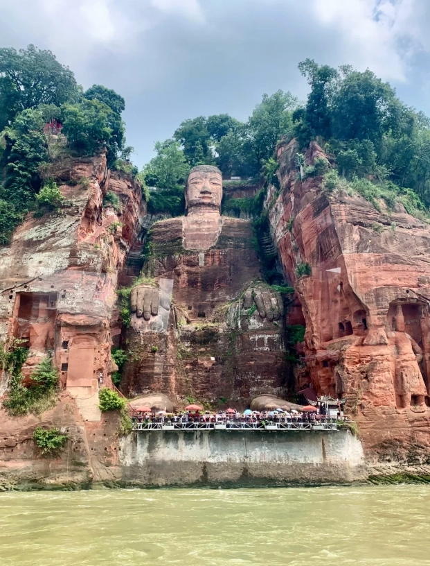 mount emei hiking