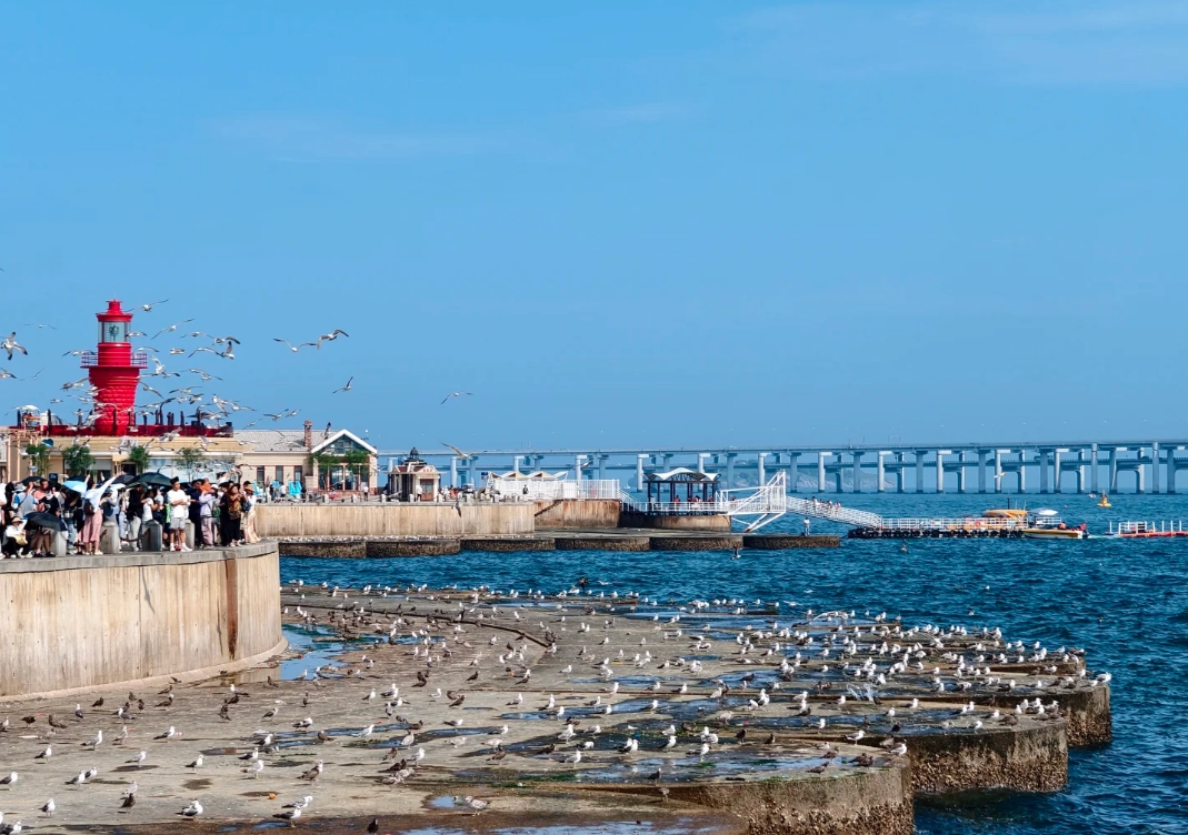 Dalian travel guide Dalian travel guide