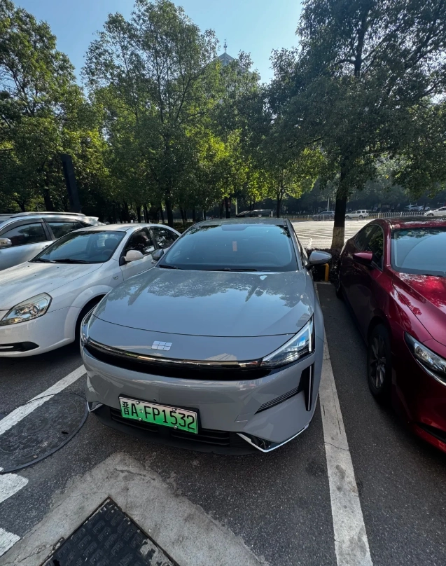 Yanji car hire with driver
