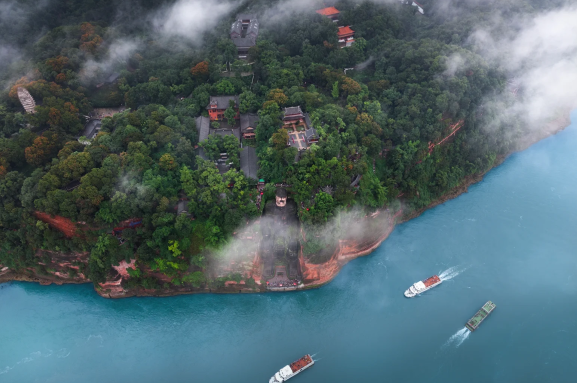 Travel photos of Leshan